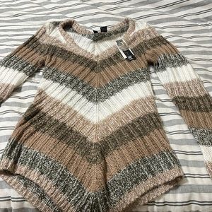 Brand Ultra Flirt Sweater size L New with Tags